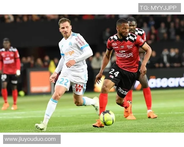 索肖迎战敦克尔克争夺法乙联赛关键三分之战